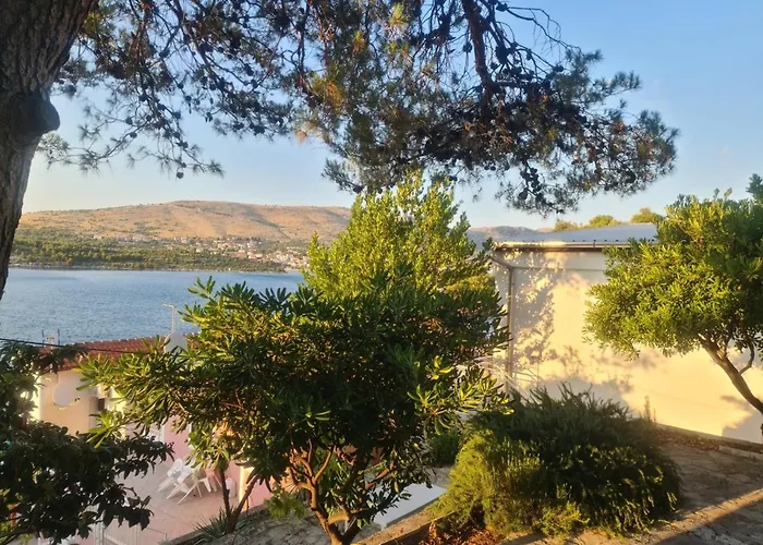 Cosy Terrace Grebastica