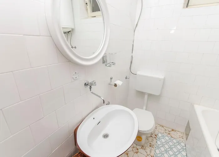 Cosy Terrace Apartment